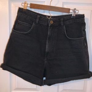 ZARA BLACK DENIM MOM SHORTS- SIZE 8